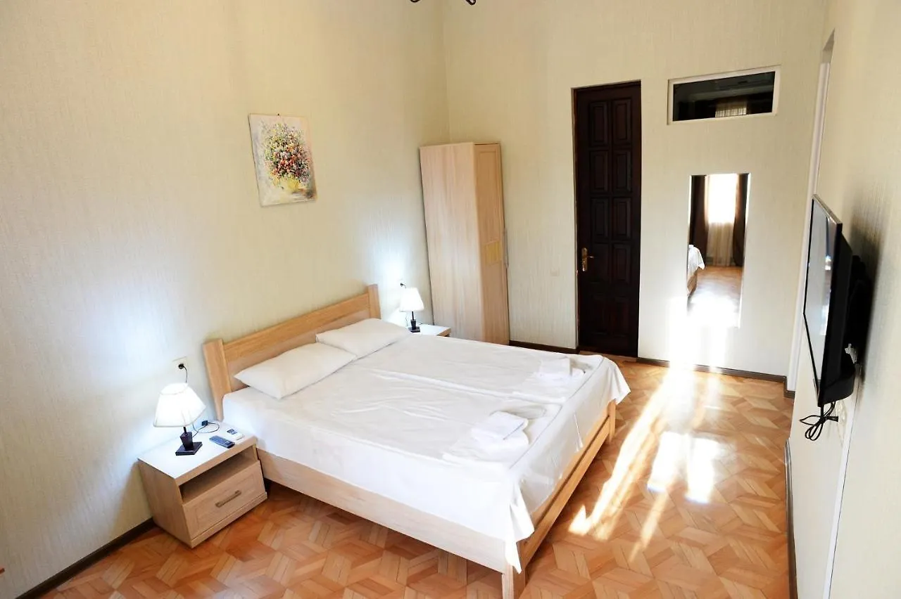 Tunti'S Apartments Tbilisi